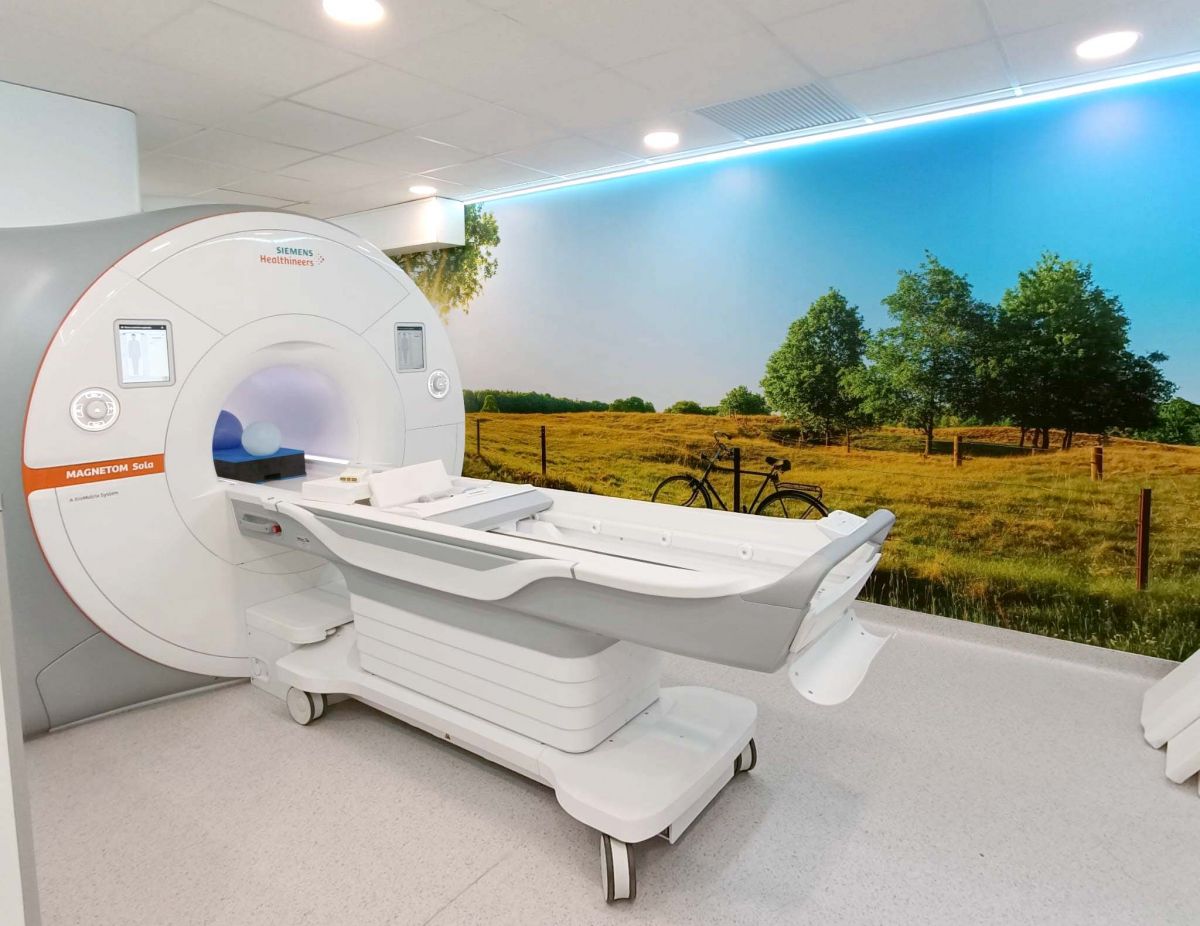 Equipamiento médico y adecuación de espacios para RIOJA SALUD